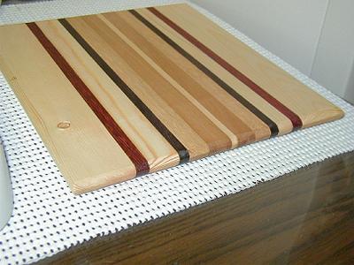 手作りでマウスパッドを作ってます 木製なのがとても気持ちが良い 手作り家具とキャンピングカーセレンゲティのtanisan Diy