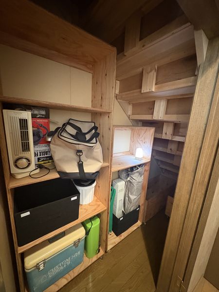 友人の階段下収納13