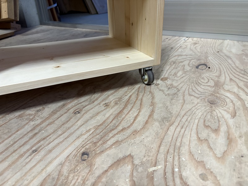 友人の水槽台17