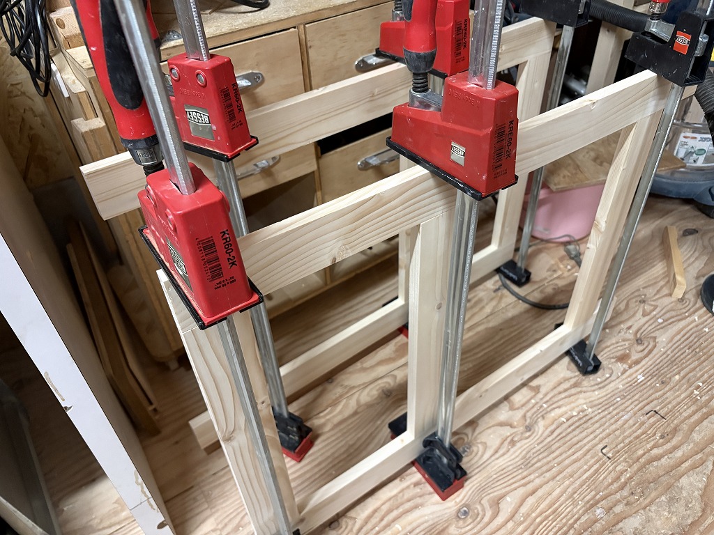 洗面台横のカウンター作り10