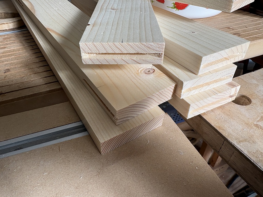 洗面台横のカウンター作り3