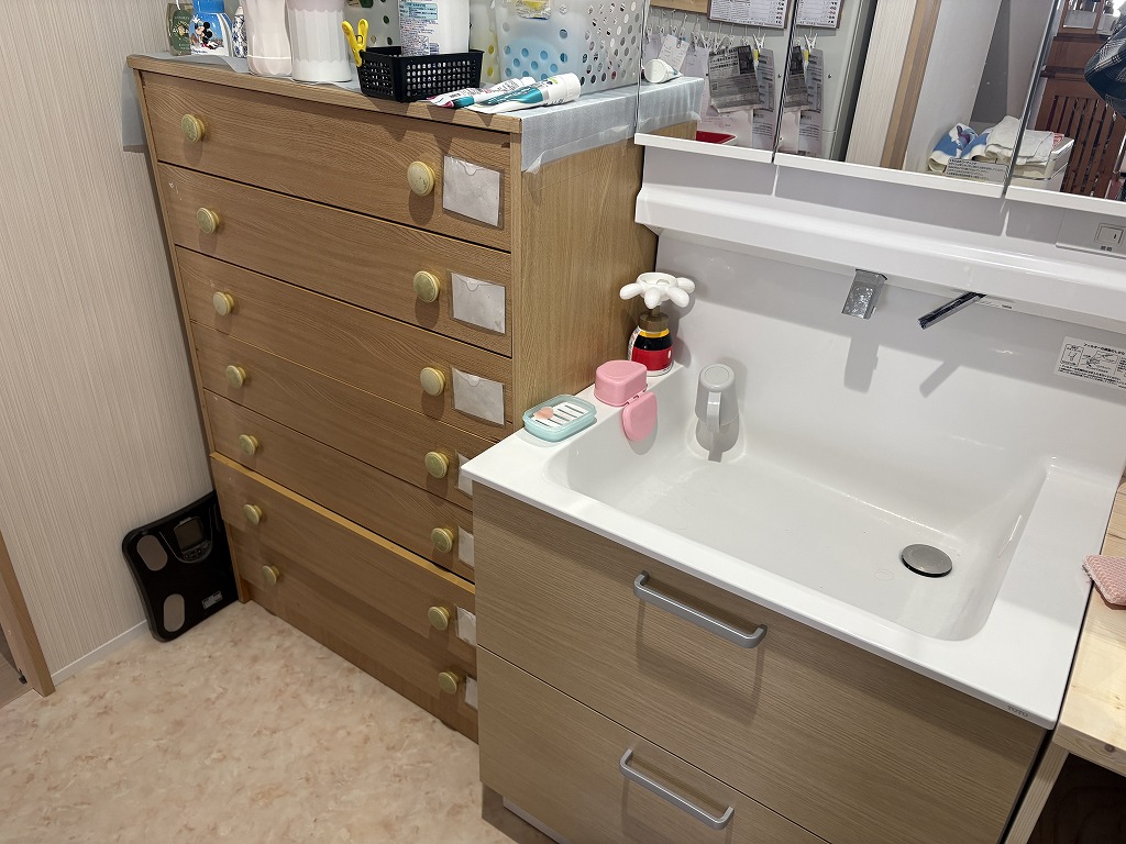 洗面台横のカウンター作り9